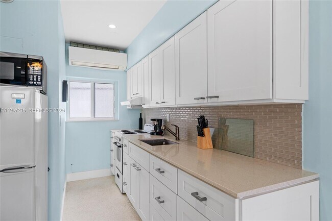 Foto del edificio - 4228 N Ocean Dr