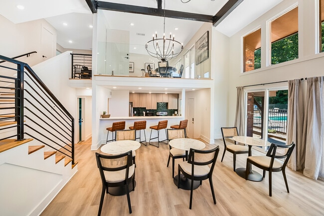 Enclave at North Point Apartments - Enclave at North Point Apartments