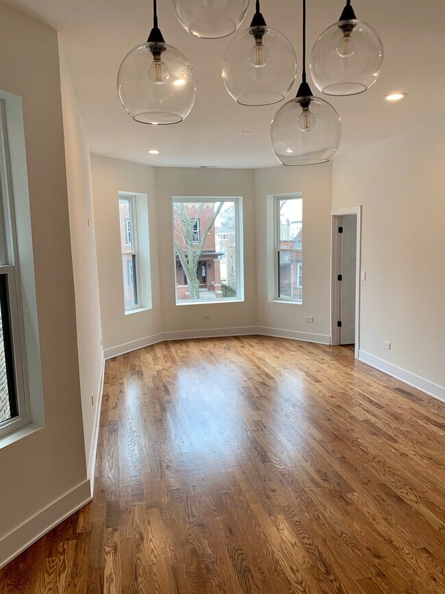 Foto del edificio - 3306 W Potomac Ave