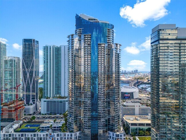 Foto del edificio - 851 NE 1st Ave