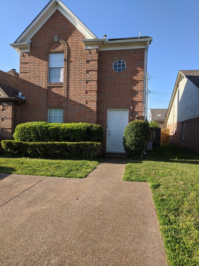 Foto del edificio - 7746 Shadowland Dr