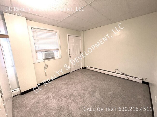 Foto del edificio - ***JEFFERSON PARK LOCATION / 1 BDRM / HEAT...