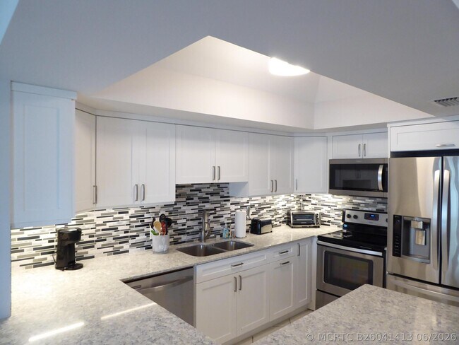 Building Photo - 11811 Ave of the PGA