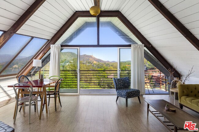 Foto del edificio - 7149 Woodrow Wilson Dr