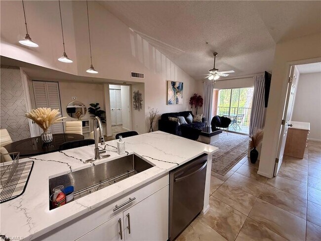 Foto del edificio - 1265 Wildwood Lakes Blvd