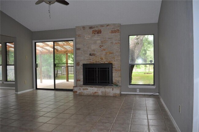 Building Photo - 4807 White Elm Dr