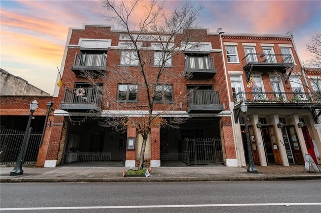 Building Photo - 360 Dauphin St