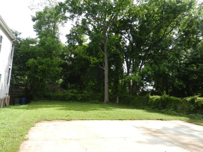 Photo - 564 Hope St SW Apartment