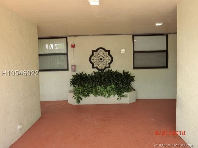 Building Photo - 117 Lake Emerald Dr