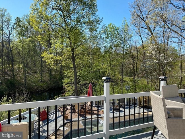 Building Photo - 13821 Lowry Dr