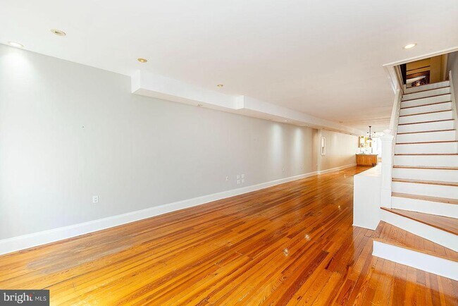 Foto del edificio - 7 N Loudoun St