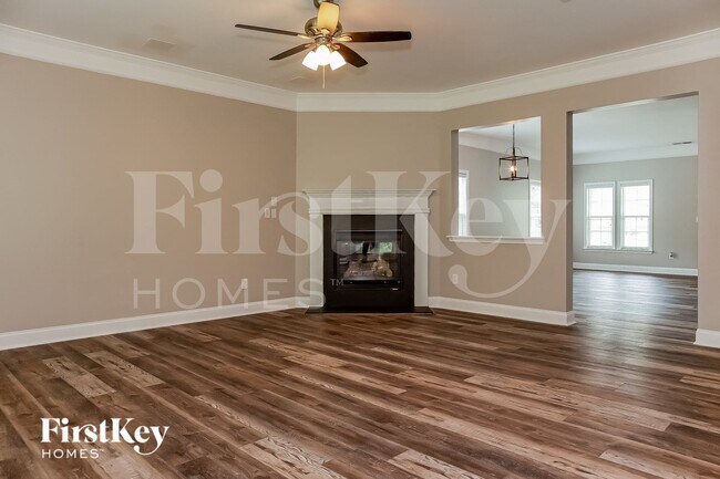 Foto del edificio - 13017 Blaze Manor Ln