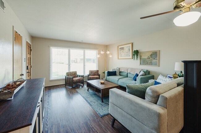 Foto del edificio - 1460 Westbrook Ave