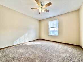 Interior Photo - Briarwood II