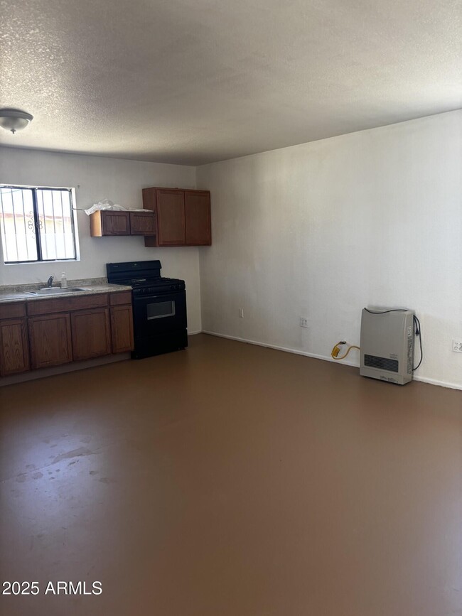 Building Photo - 611 Santa Cruz Dr