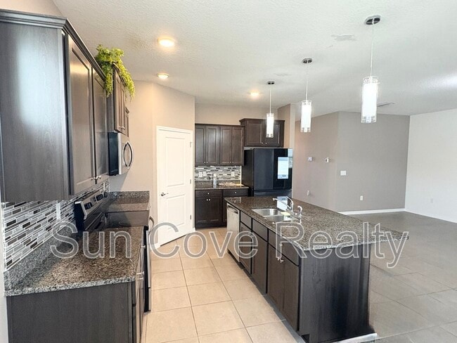 Foto del edificio - 31818 Tansy Bnd