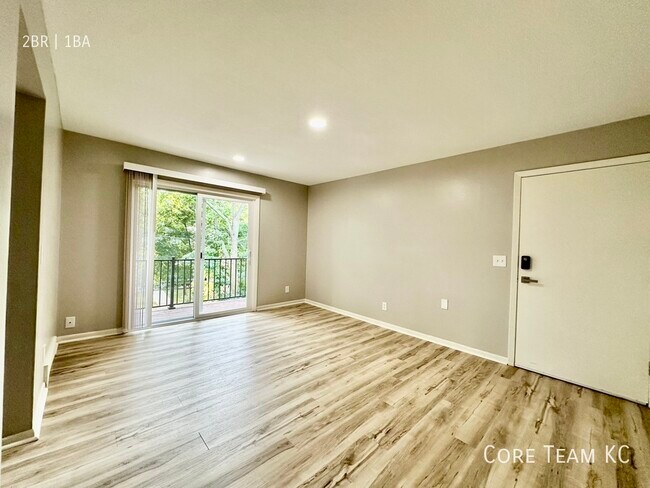 Building Photo - 1132 W 41st Terrace