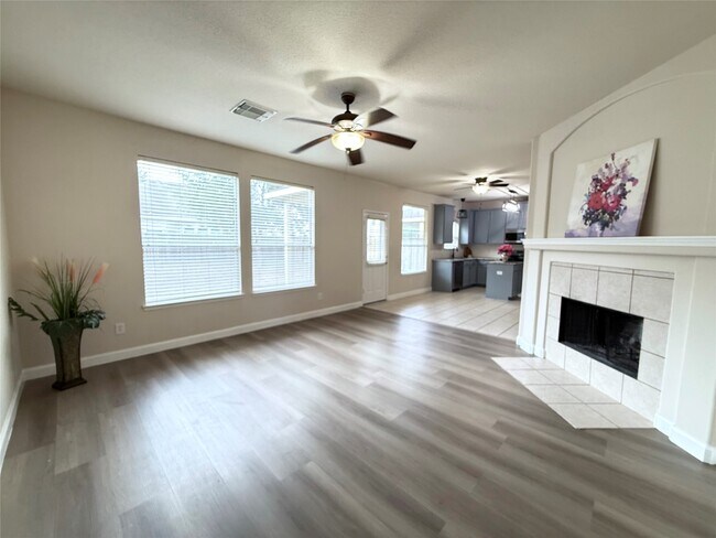 Foto del edificio - 26430 Richwood Oaks Dr