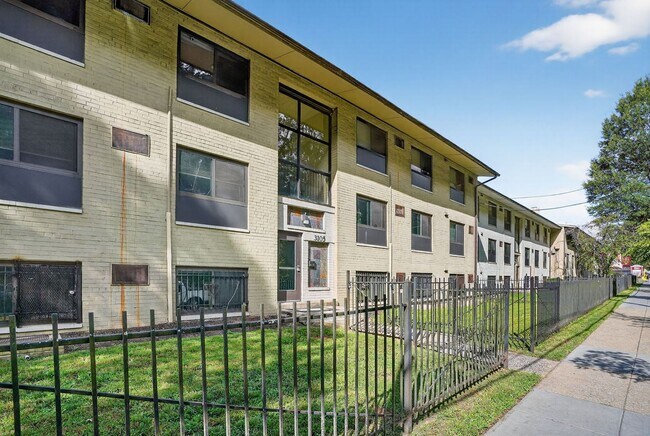 Foto del edificio - 2025 Move-In Special – $200 Off First Mont...