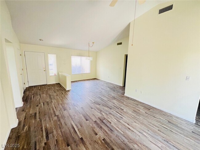 Foto del edificio - 10816 Clear Meadows Dr