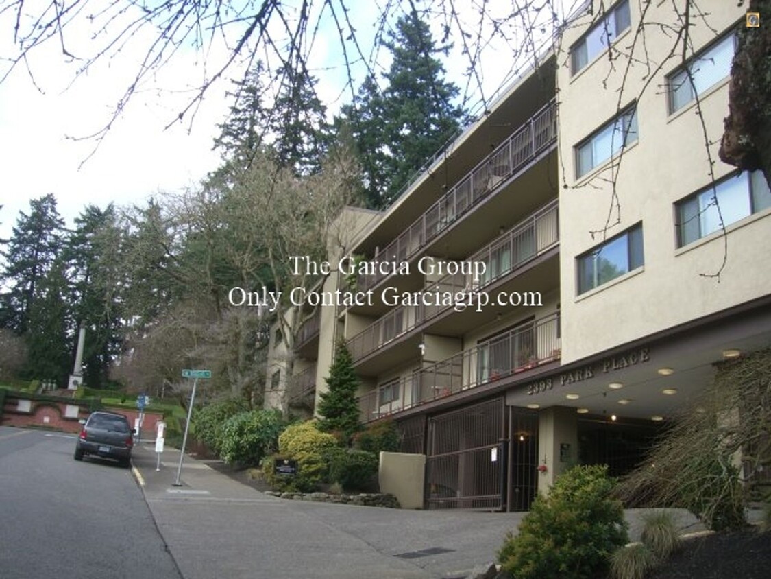 Primary Photo - Spacious Vista Hills Condo next to The Ros...