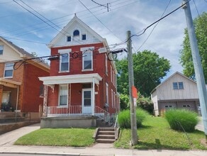 Building Photo - 15 Bertus St
