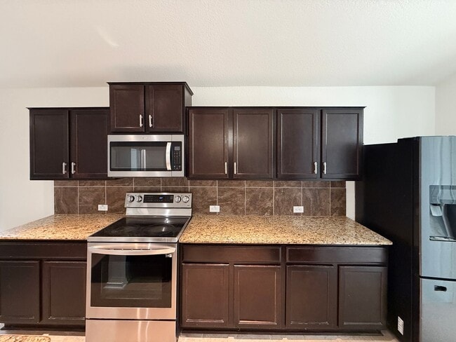 Foto del edificio - 3 Bedrooms 2 Baths