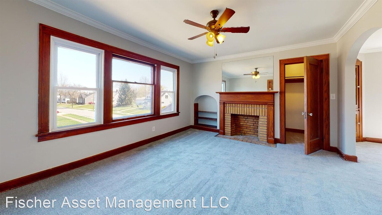 2 br, 1 bath Apartment 6711 Dartworth Dr... Room for Rent in Parma