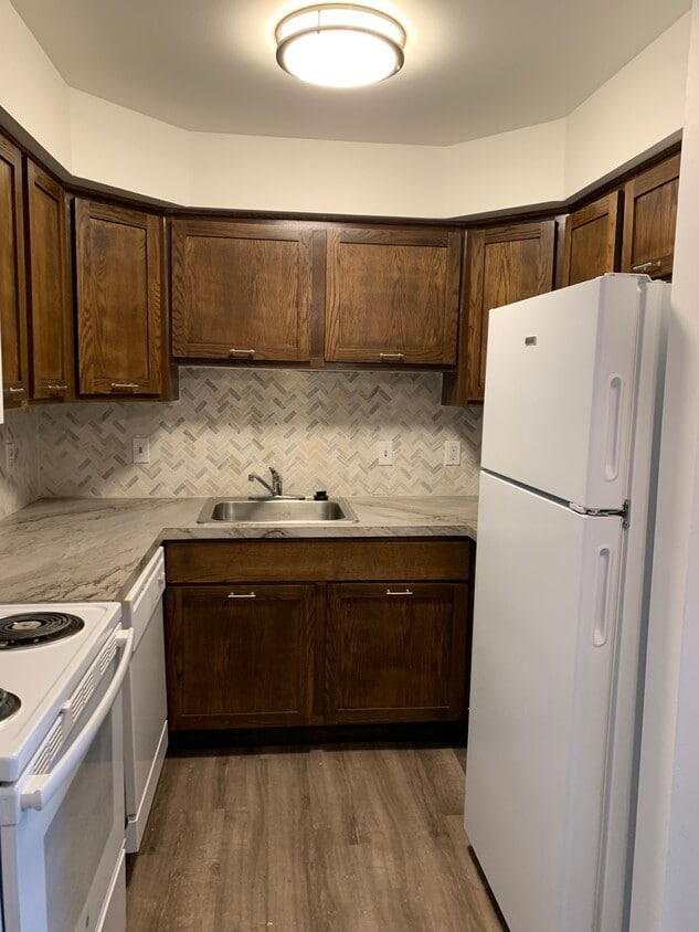 Knollwood Village Apartments Grand Blanc, MI