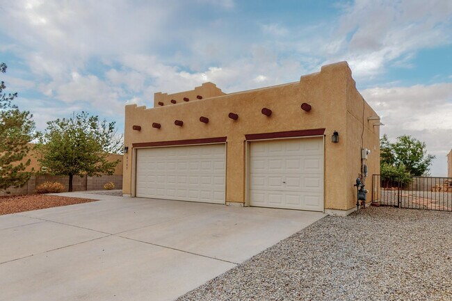 Foto del edificio - 6105 Wildflower Pass Dr NE