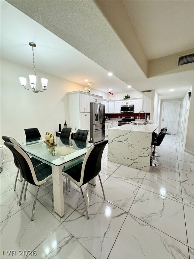 Foto del edificio - 5655 E Sahara Ave