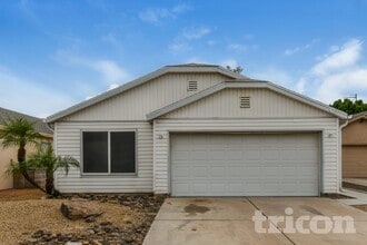 Building Photo - 423 N Shaylee Ln