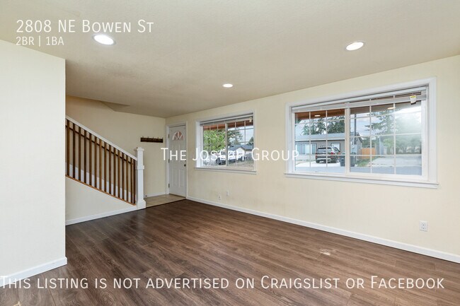 Building Photo - Wonderfully located 2BD/1BA Duplex in Mane...