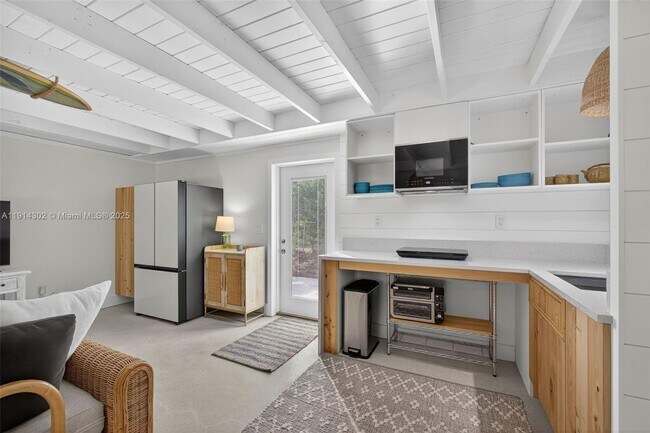 Foto del edificio - 11324 Palm Tree Ln