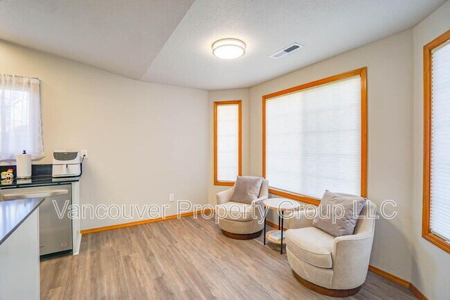 Building Photo - 13201 NE 88th Cir