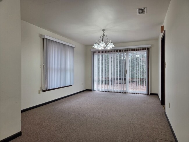 Building Photo - Quiet country rancher on large, secluded lot right at Route 1 and 288