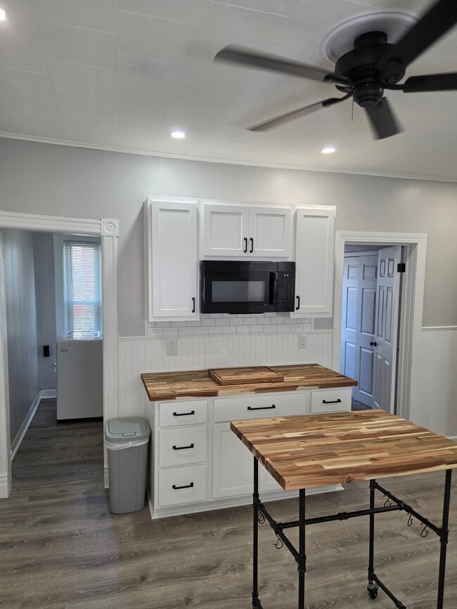 Foto del edificio - 58 Rensselaer Ave