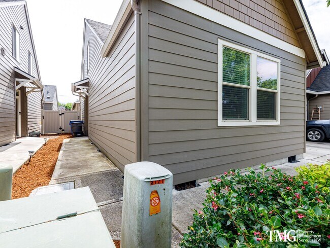 Building Photo - Modern Living with A/C and Attached Garage!