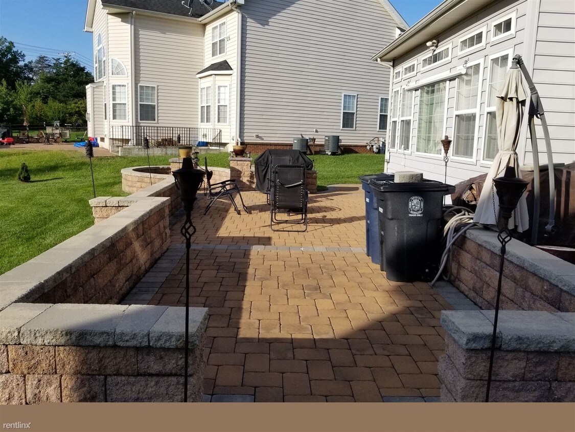 Foto del edificio - 7009 Ironbridge Ln