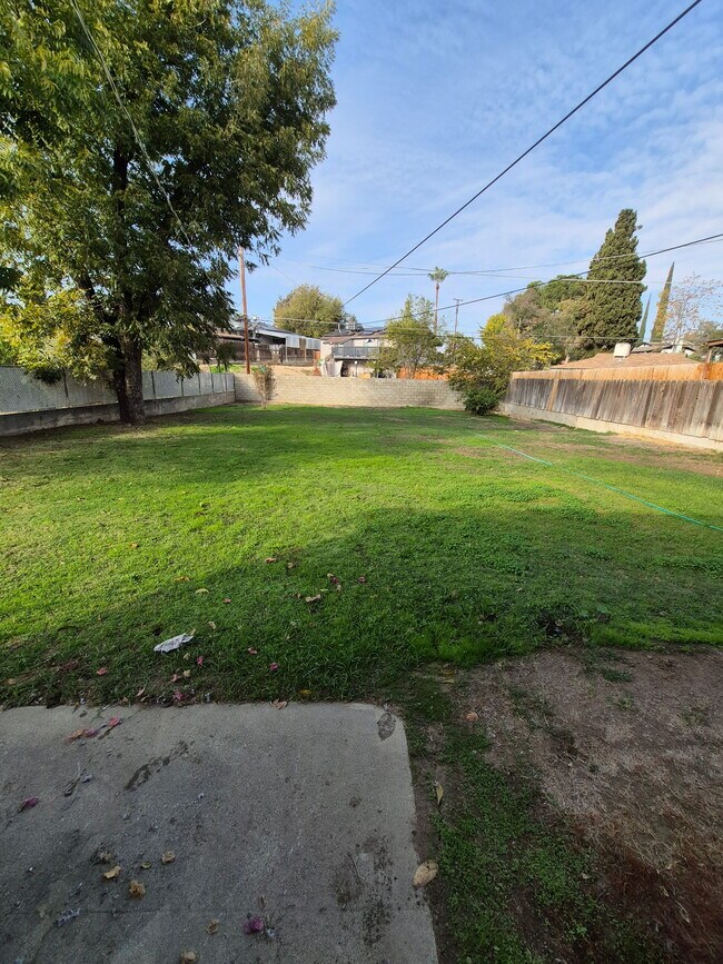 Foto del edificio - 3116 River Blvd