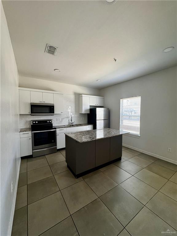 Foto del edificio - 901 E Redbud Ave