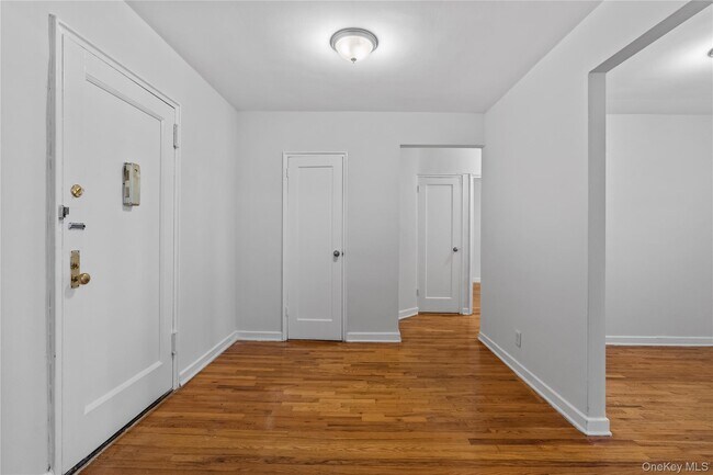 Foto del edificio - 140 E Hartsdale Ave
