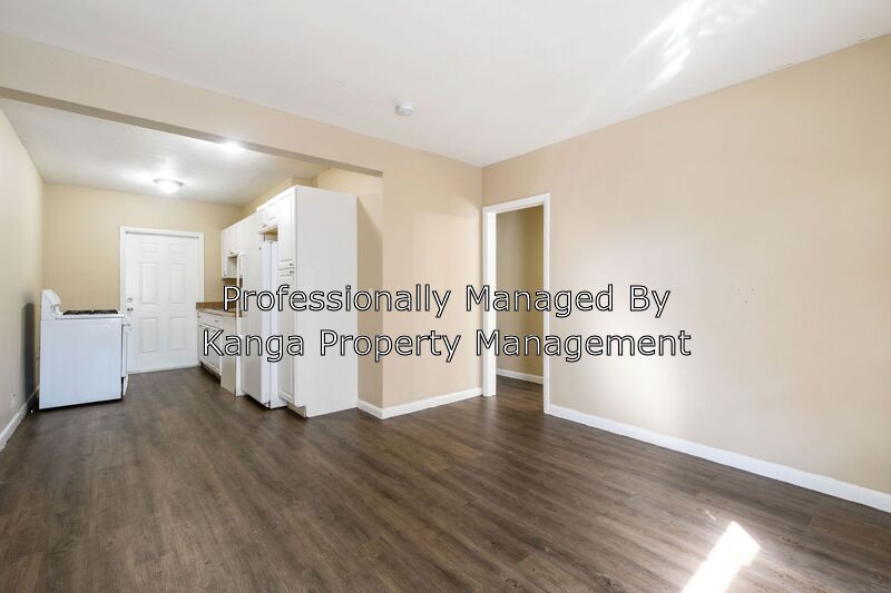 Primary Photo - 428 Roseland Dr