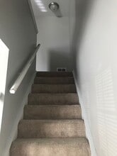 Building Photo - 7622 Holly Grove Ct