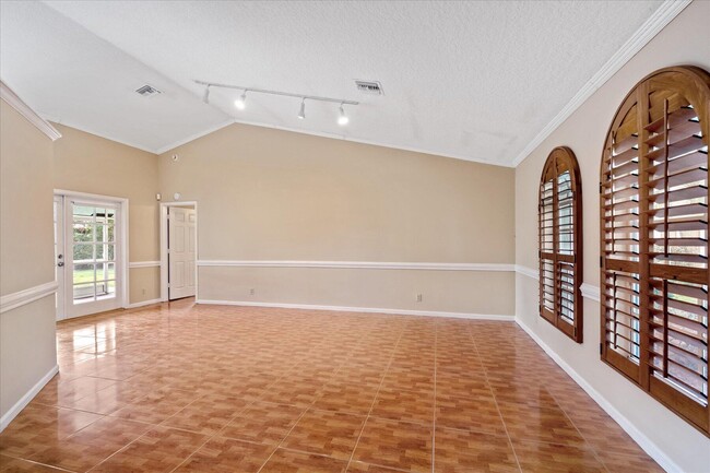Building Photo - 13464 Hyacinth Ct