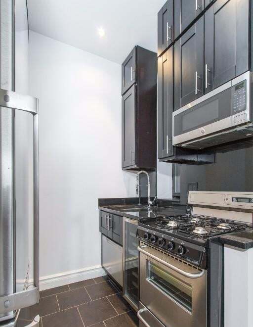 Foto del edificio - 722 10th Ave