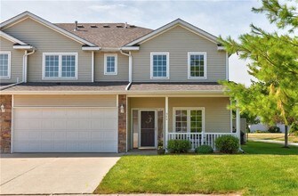Building Photo - 946 Red Hawk Way SE