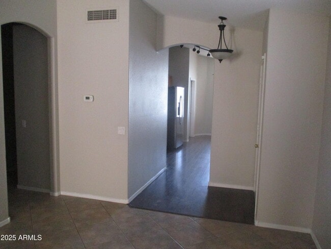 Building Photo - 4628 W Del Rio St