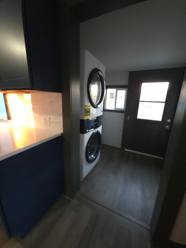 Foto del edificio - 2324 Cornwall Ave
