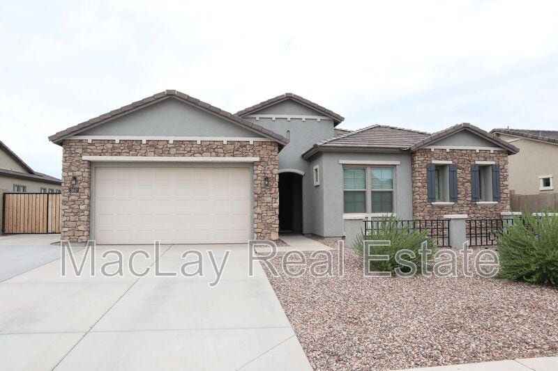 Primary Photo - 2857 E Inca Ln